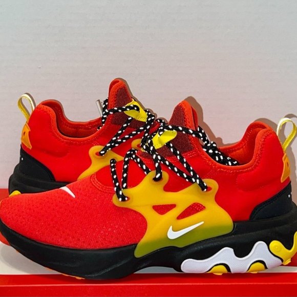 Size 9.5 - New in Box - Nike Presto React 
